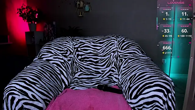 Tanya Acid online show from 02/16/25, 05:15