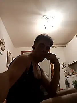 Snapshot of Giocandoassieme chatting on 11/17/25, 10:04 Giocandoassieme online show from 11/17/25, 10:04