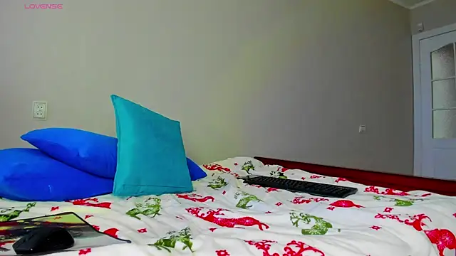  Luna Ly online show from 01/01/25, 04:50