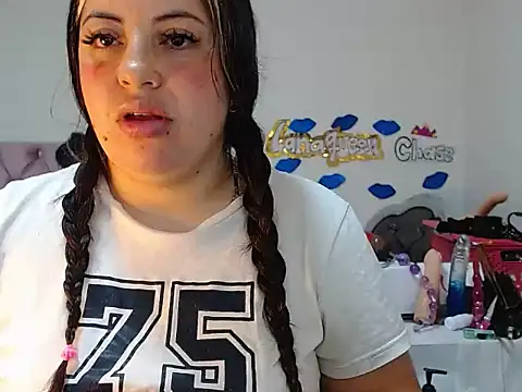 lanaqueen699 online show from 02/12/25, 06:51