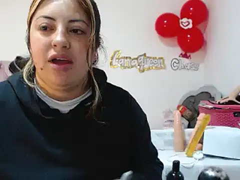 lanaqueen699 online show from 02/14/25, 12:25