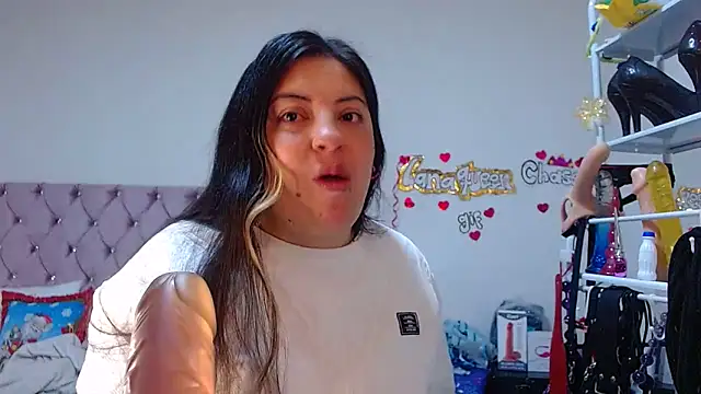 lanaqueen699 online show from 12/17/25, 12:33