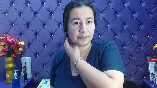 NaomyPrinces online show from 12/04/24, 01:53