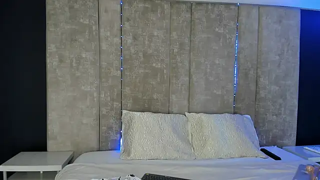 Larabrooks online show from 09/08/25, 07:13