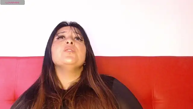 Snapshot of amydeepqueen chatting on 12/23/24, 11:47 amydeepqueen online show from 12/23/24, 11:47