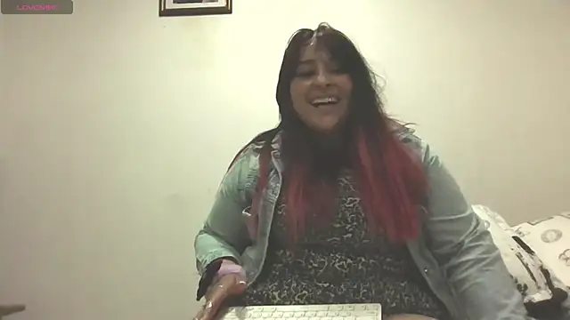 Snapshot of amydeepqueen chatting on 02/26/25, 10:58 amydeepqueen online show from 02/26/25, 10:58