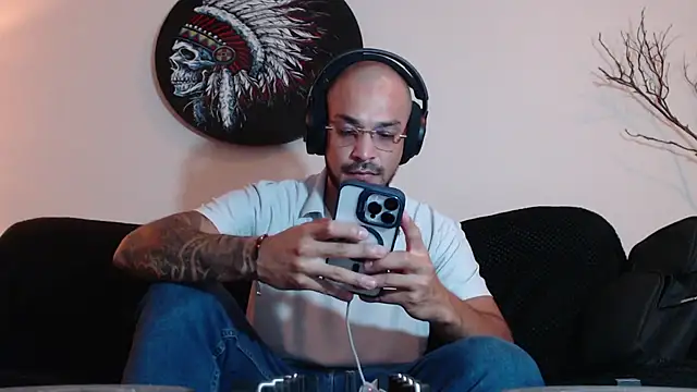Snapshot of DirtyDanteX chatting on 05/23/26, 12:05 DirtyDanteX online show from 05/23/26, 12:05