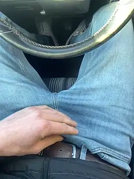 Snapshot of Nicky-98 chatting on 12/26/24, 12:38 Nicky-98 online show from 12/26/24, 12:38