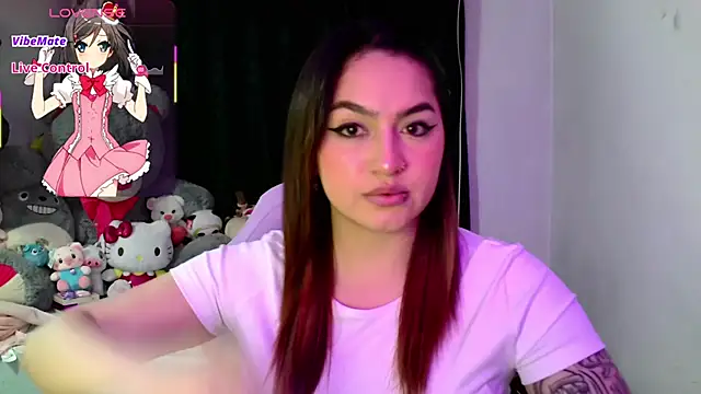 Snapshot of lucycherry__ chatting on 02/19/26, 03:57 lucycherry online show from 02/19/26, 03:57