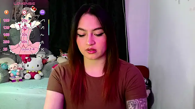 Snapshot of lucycherry__ chatting on 02/20/26, 05:26 lucycherry online show from 02/20/26, 05:26