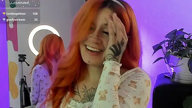 Snapshot of Daarlene chatting on 03/23/25, 06:26 Daarlene online show from 03/23/25, 06:26