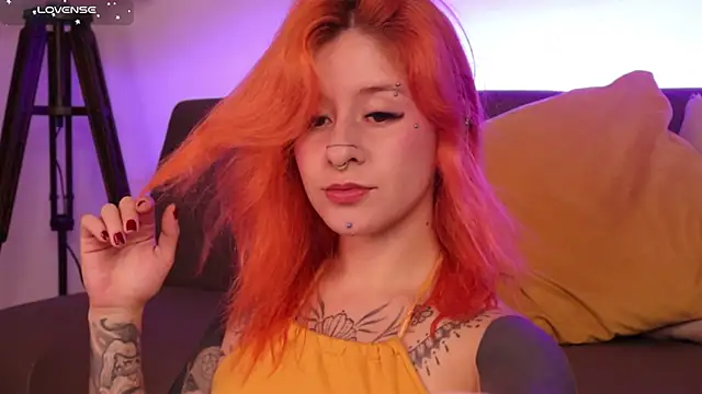 Snapshot of Daarlene chatting on 11/03/25, 12:17 Daarlene online show from 11/03/25, 12:17