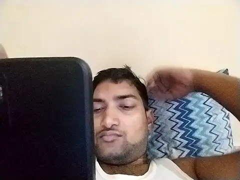 Snapshot of bigvorn6 chatting on 03/12/25, 03:40 bigvorn6 online show from 03/12/25, 03:40