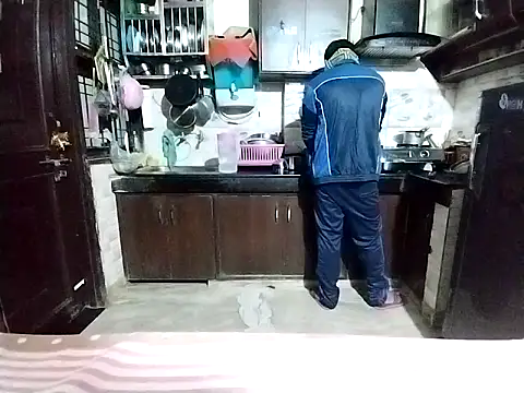 bigvorn6 online show from 11/18/25, 02:28