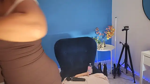 NaughtyMe online show from 11/11/25, 06:24