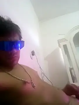 Snapshot of LiosArmando420 chatting on 11/09/25, 04:49 LiosArmando420 online show from 11/09/25, 04:49