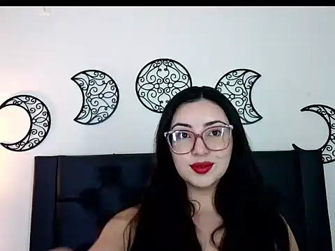 Snapshot of EvoletFMK chatting on 12/19/25, 05:31 EvoletFMK online show from 12/19/25, 05:31