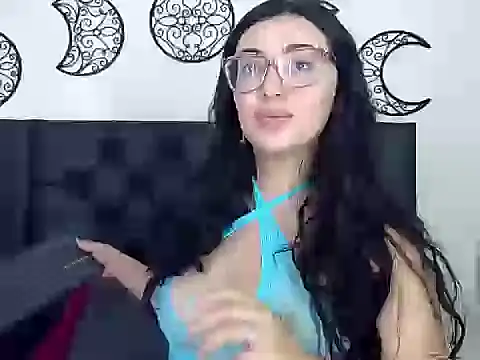 Snapshot of EvoletFMK chatting on 01/17/26, 03:28 EvoletFMK online show from 01/17/26, 03:28