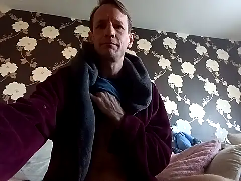 outdoorfun22 online show from 04/08/26, 07:19