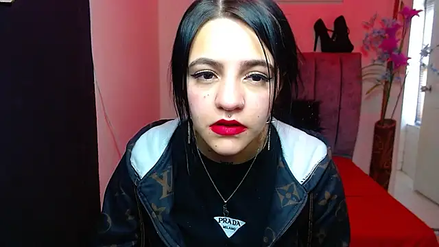 Violettasquirt online show from 10/22/25, 01:33