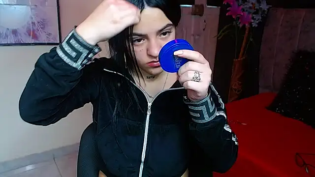 Violettasquirt online show from 11/13/25, 03:55