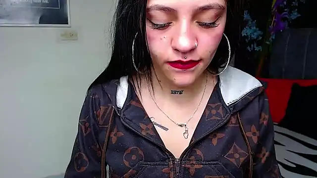 Violettasquirt online show from 02/18/26, 01:40