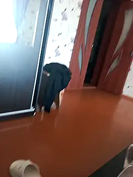 Snapshot of red_red00 chatting on 02/08/25, 11:44 red red00 online show from 02/08/25, 11:44