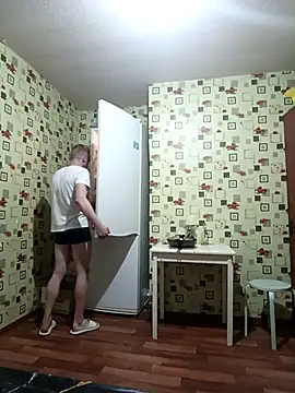 Snapshot of red_red00 chatting on 03/15/25, 06:32 red red00 online show from 03/15/25, 06:32