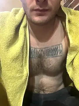 Snapshot of red_red00 chatting on 11/02/25, 01:35 red red00 online show from 11/02/25, 01:35