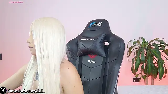 Mariafer05 online show from 04/14/26, 04:13