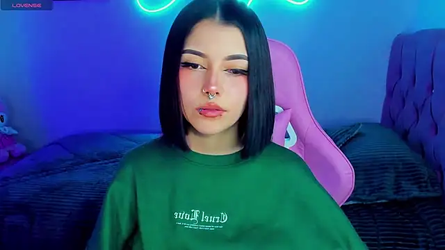 adri tom44 online show from 12/06/24, 04:03