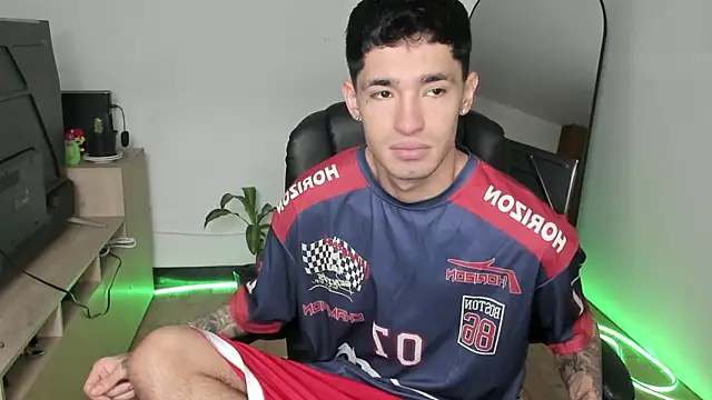 Damon  333 online show from 12/18/25, 08:37