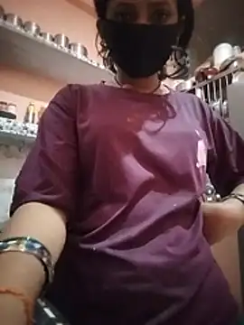 Poojashrma33 online show from 07/16/26, 03:23