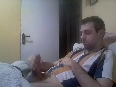 Snapshot of Garpado chatting on 12/16/25, 07:52 Garpado online show from 12/16/25, 07:52