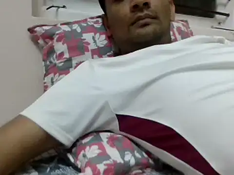 NiceBoy9099 online show from 12/05/24, 06:22