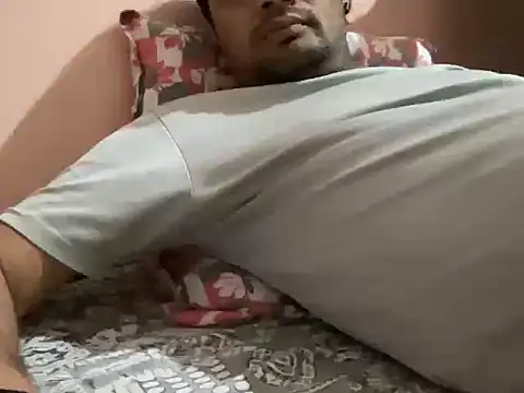 NiceBoy9099 online show from 09/18/25, 04:53