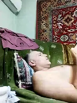 Pineapple04 online show from 01/29/25, 05:56