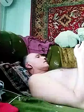 Pineapple04 online show from 02/14/25, 01:29