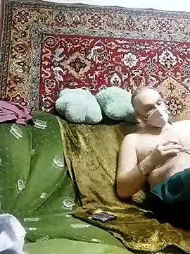 Pineapple04 online show from 02/19/25, 04:00