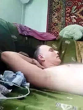 Pineapple04 online show from 03/11/25, 06:53