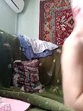 Pineapple04 online show from 09/09/25, 06:57