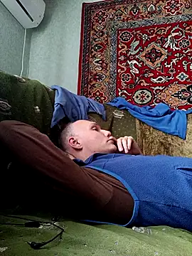 Pineapple04 online show from 10/06/25, 06:44