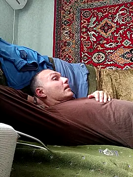 Pineapple04 online show from 10/13/25, 07:19