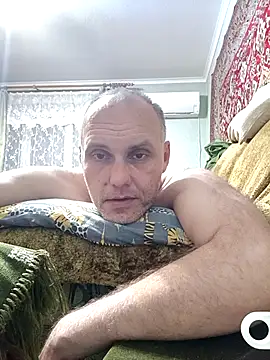 Pineapple04 online show from 11/13/25, 03:55