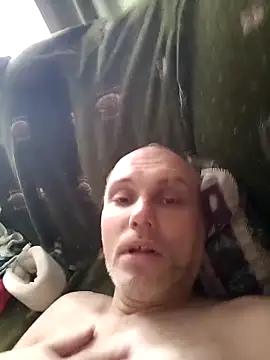 Pineapple04 online show from 11/30/25, 09:35