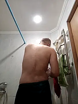 Pineapple04 online show from 12/14/25, 06:30