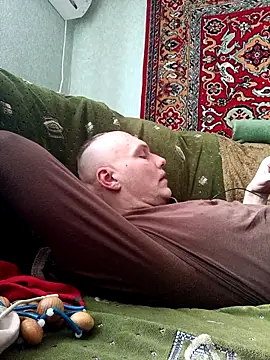 Pineapple04 online show from 02/15/26, 08:24