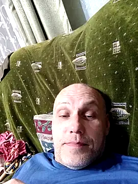 Pineapple04 online show from 04/18/26, 07:58