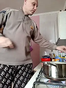 Pineapple04 online show from 04/21/26, 11:49