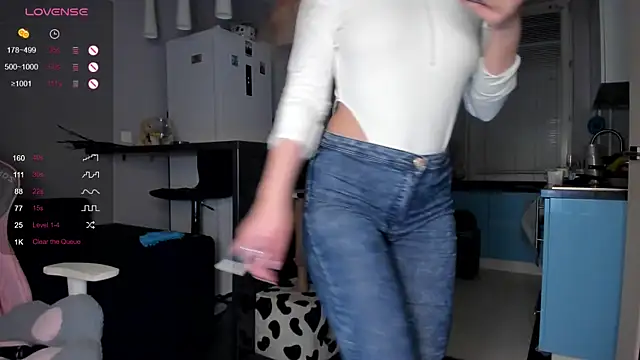 wwildfox online show from 02/27/25, 08:53